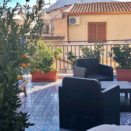 Апартаменты Charming Loft Con Terrazze Al Teatro Massimo Палермо